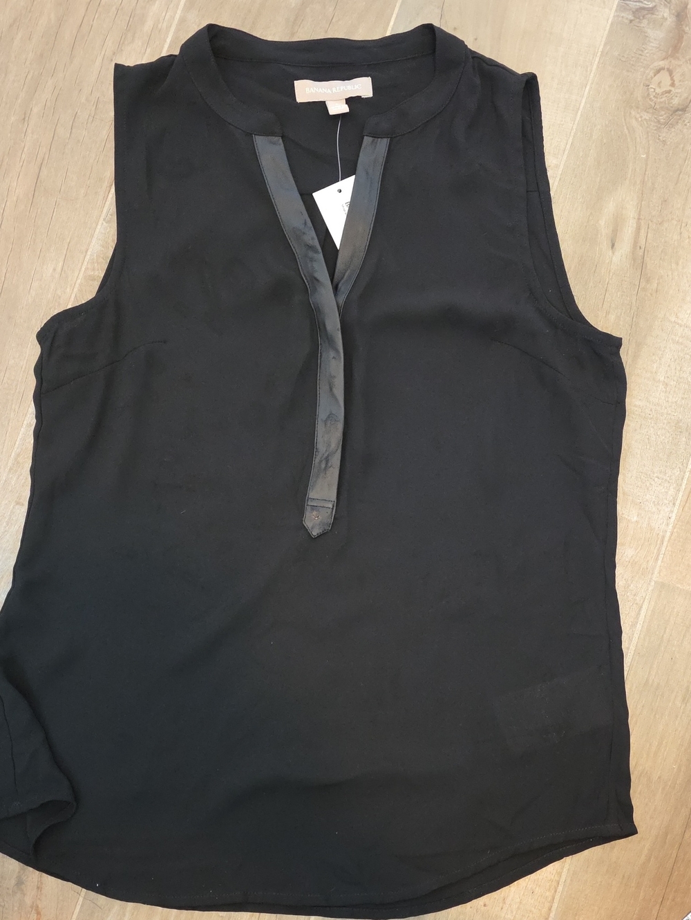 Banana Republic Black Sleeveless Split-Neck Shell with Satin Trim